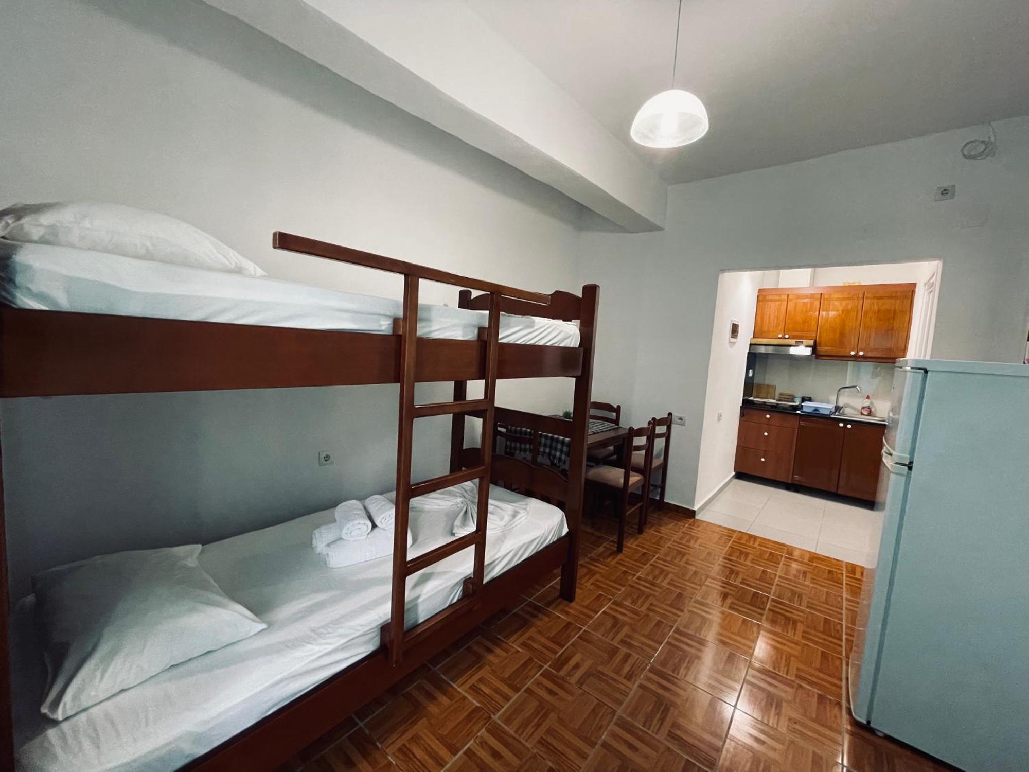Guesthouse Dollomaja Ksamil Ngoại thất bức ảnh