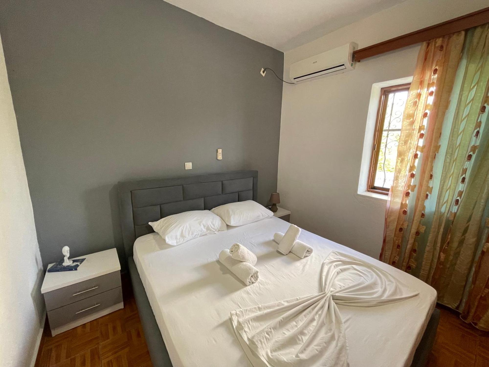 Guesthouse Dollomaja Ksamil Ngoại thất bức ảnh