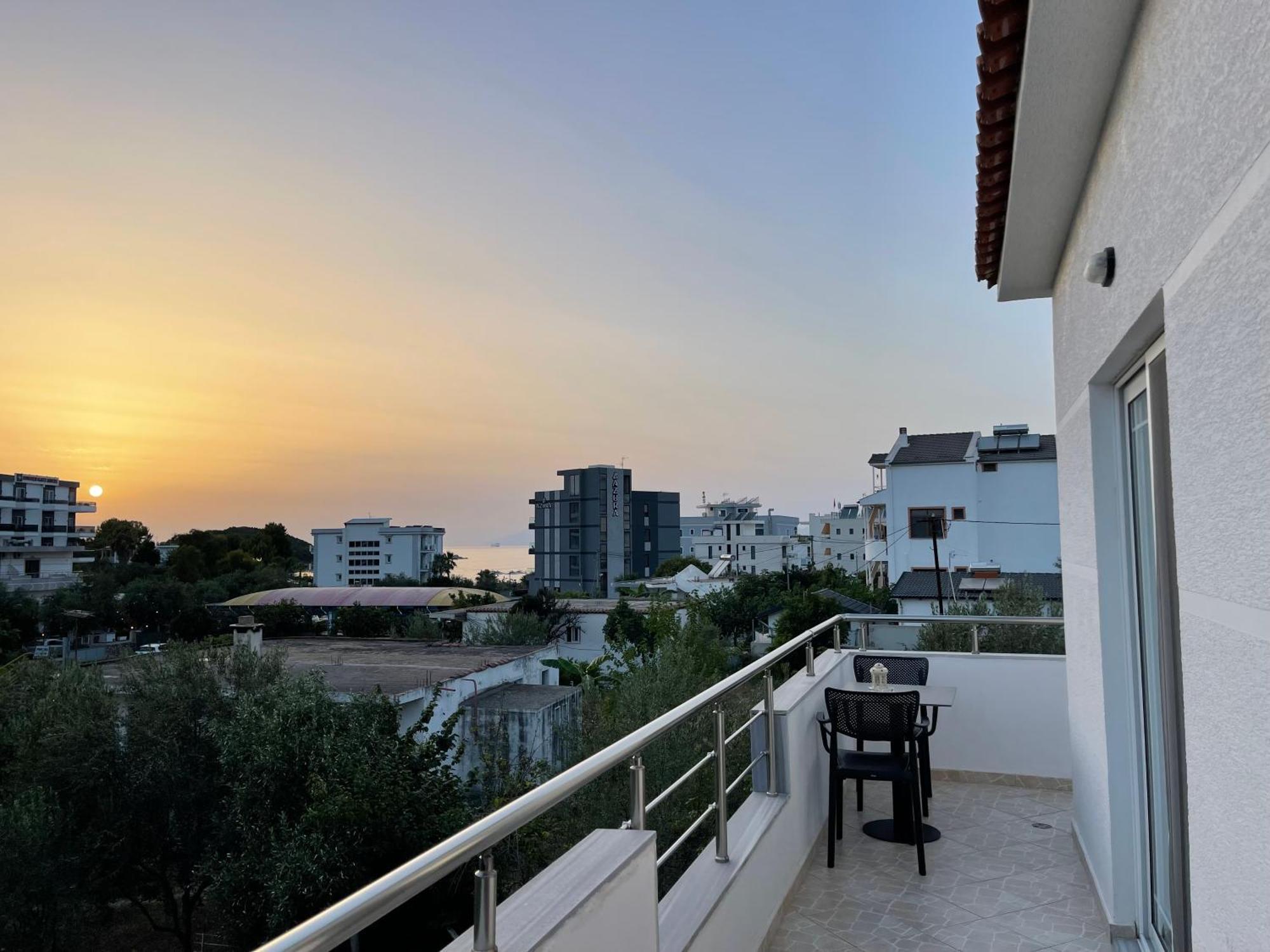 Guesthouse Dollomaja Ksamil Ngoại thất bức ảnh