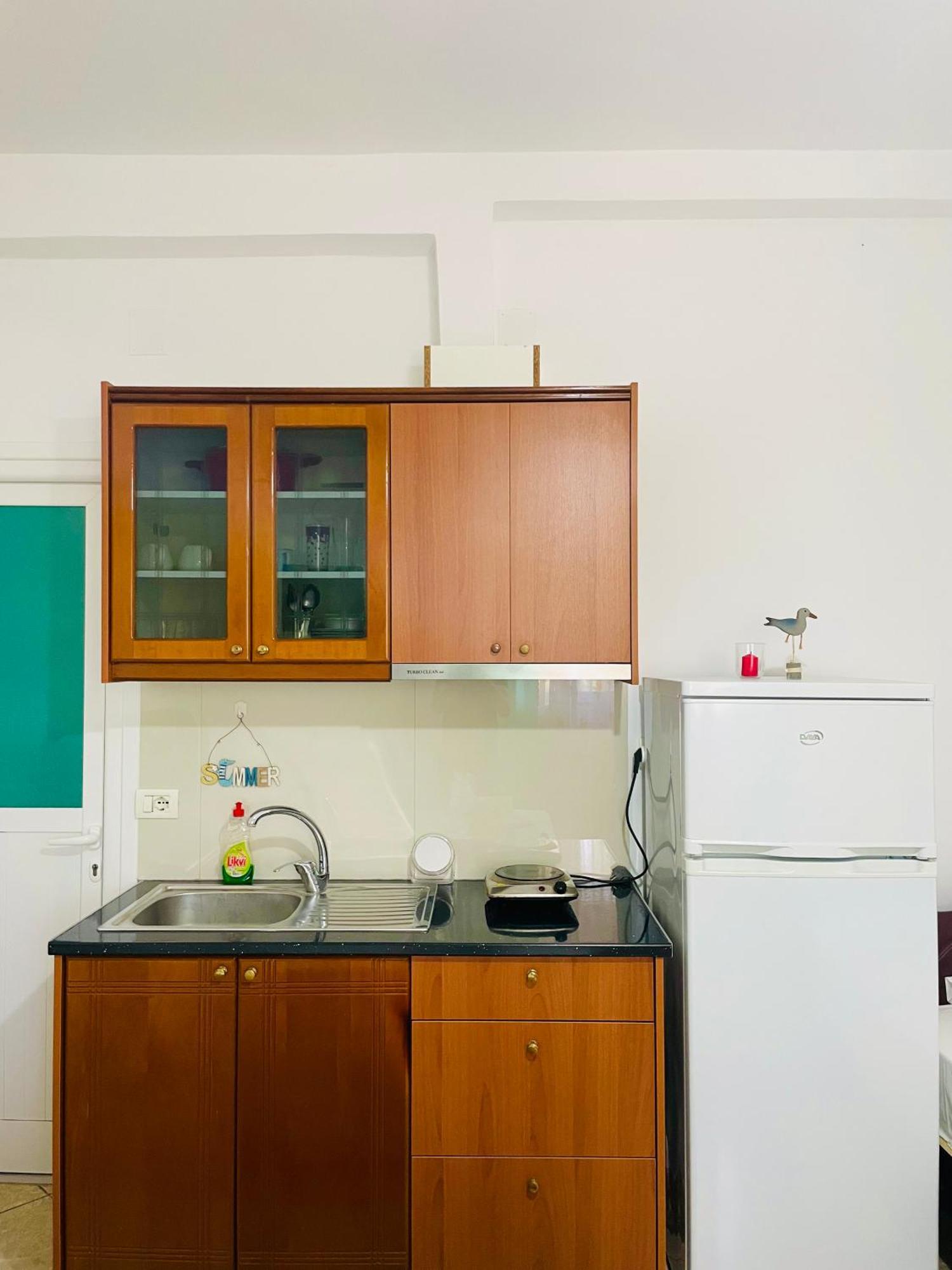 Guesthouse Dollomaja Ksamil Ngoại thất bức ảnh